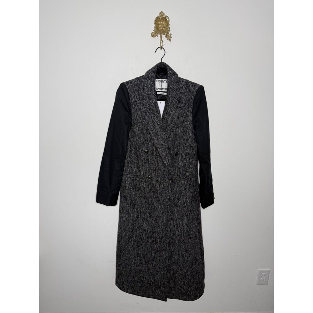 Essentiel Antwerp Double-breasted Coat with Constrast Sleeves 32